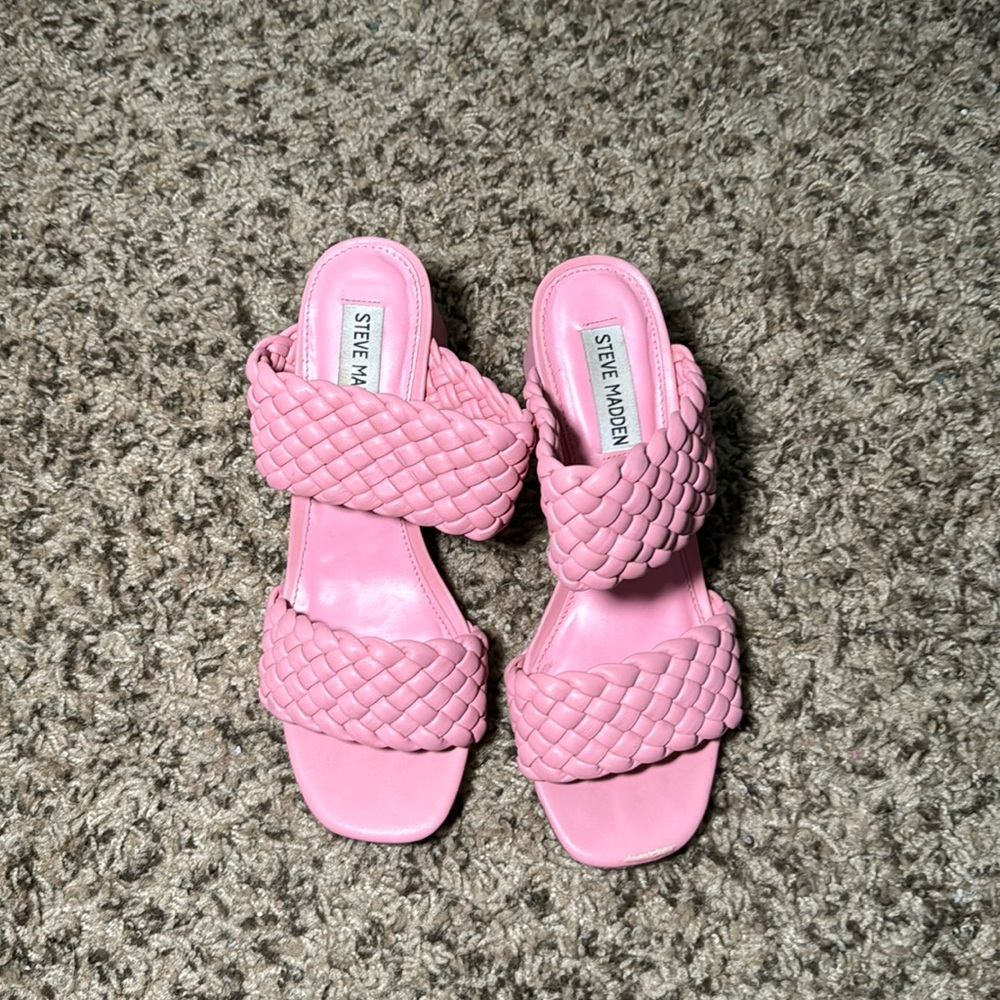 Steve Madden Pink heel